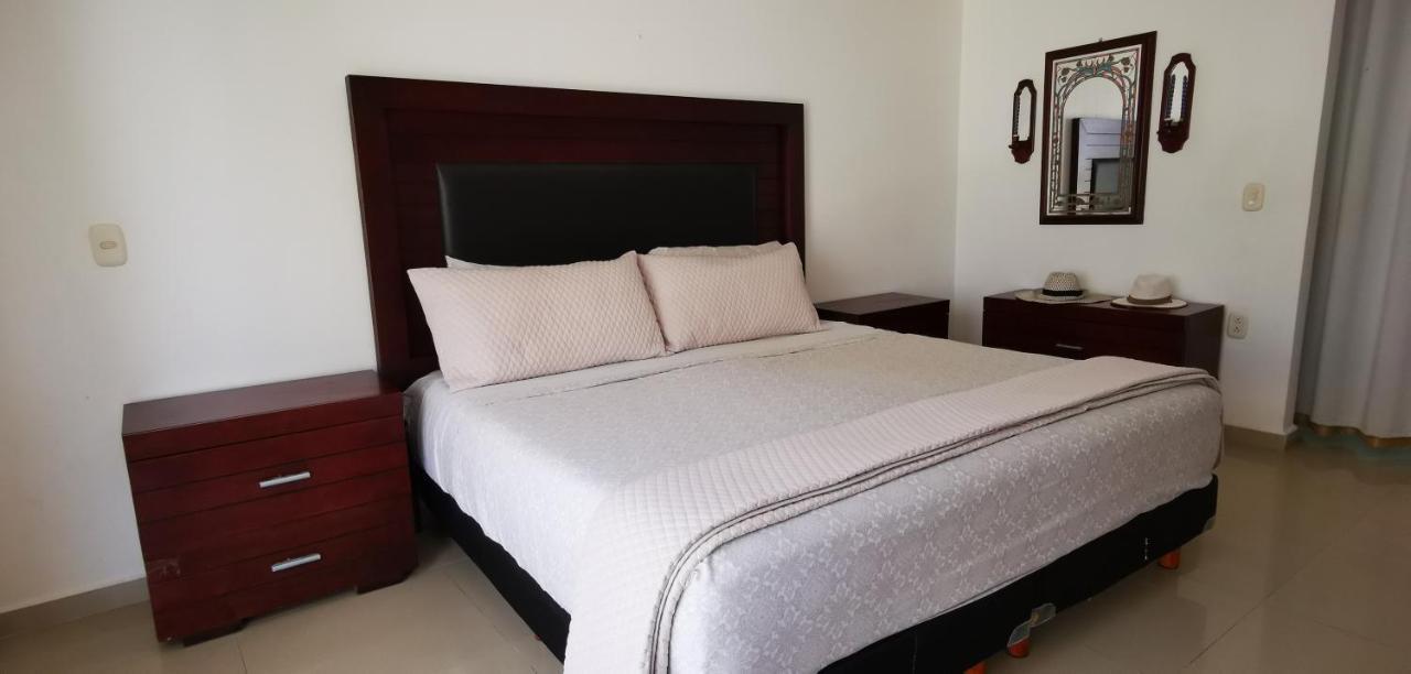 Villa Aurora Beautiful Beachfront Apartment Cancun Exterior photo