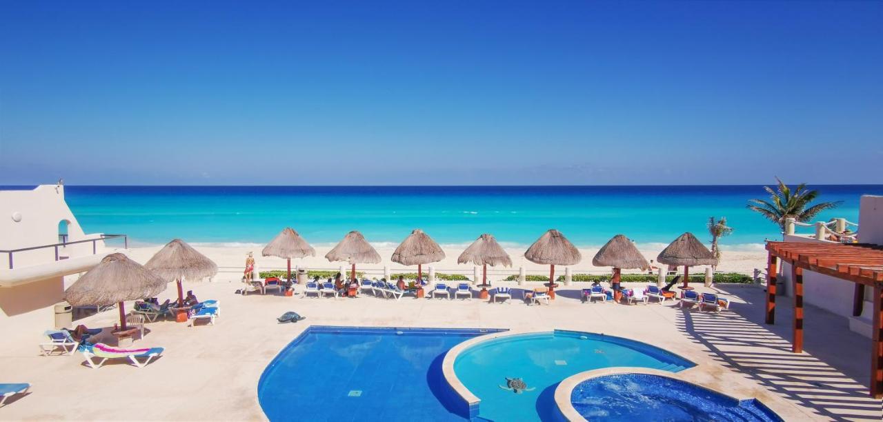 Villa Aurora Beautiful Beachfront Apartment Cancun Exterior photo