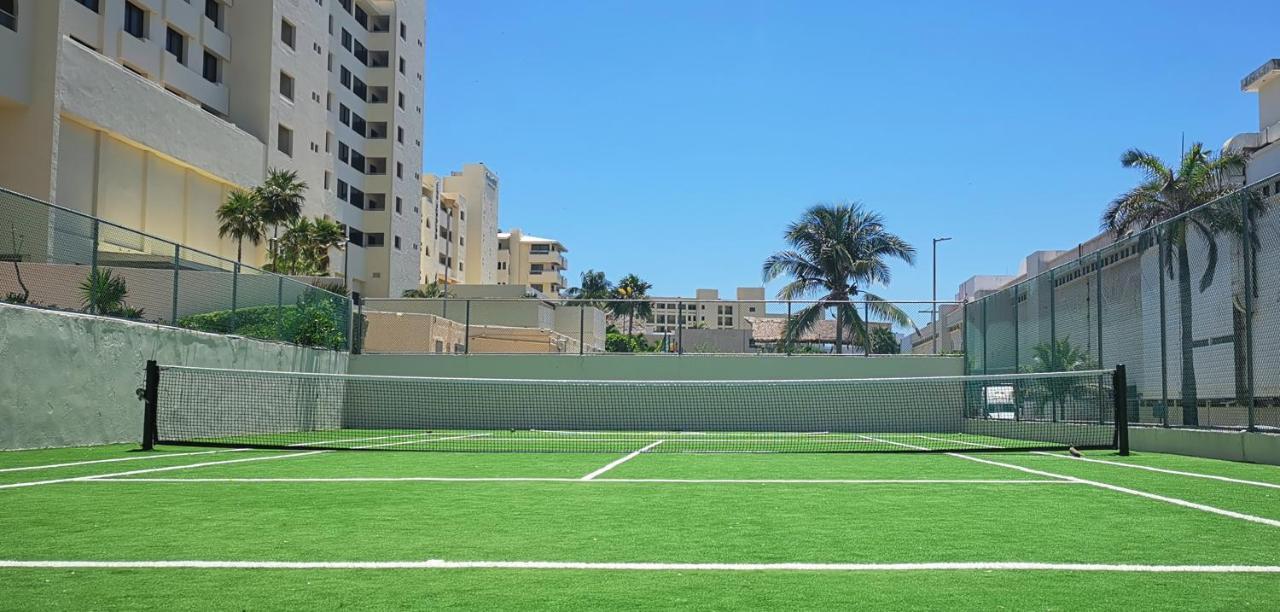 Villa Aurora Beautiful Beachfront Apartment Cancun Exterior photo