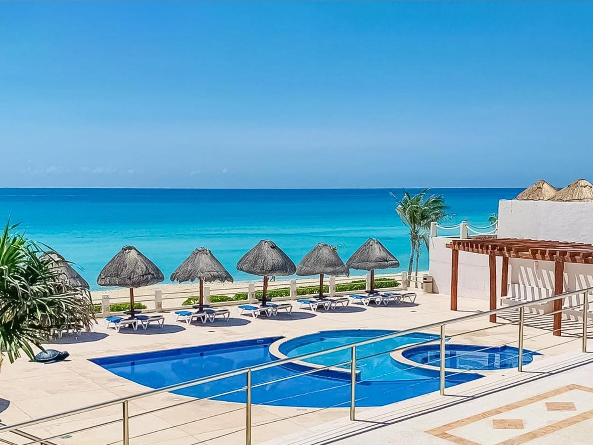 Villa Aurora Beautiful Beachfront Apartment Cancun Exterior photo