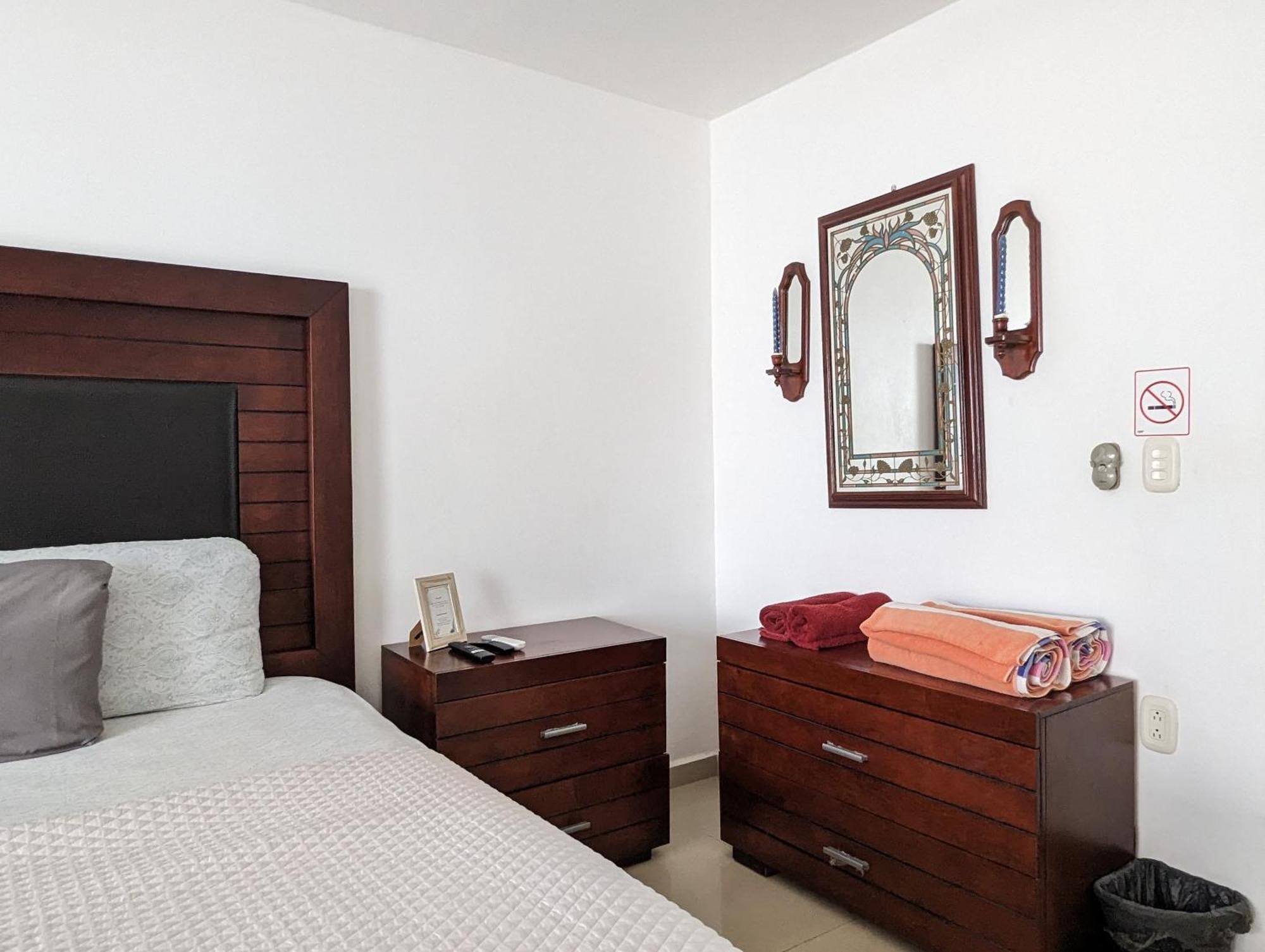 Villa Aurora Beautiful Beachfront Apartment Cancun Exterior photo